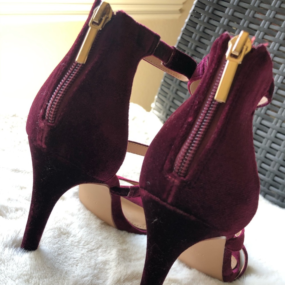 ✨HP✨ Steve Madden Feelya Sandal - Picture 5 of 11